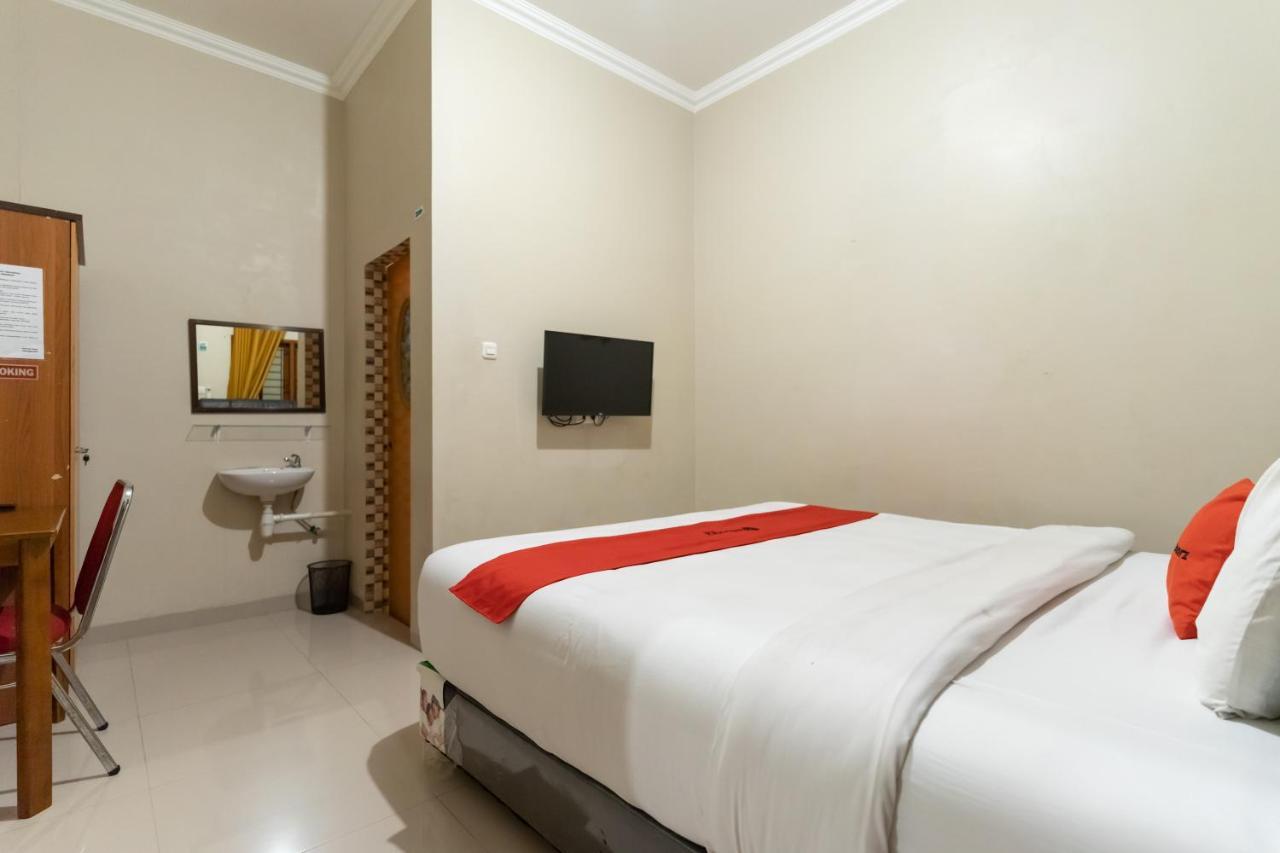 Reddoorz At Joyce Guest House Medan Exteriér fotografie