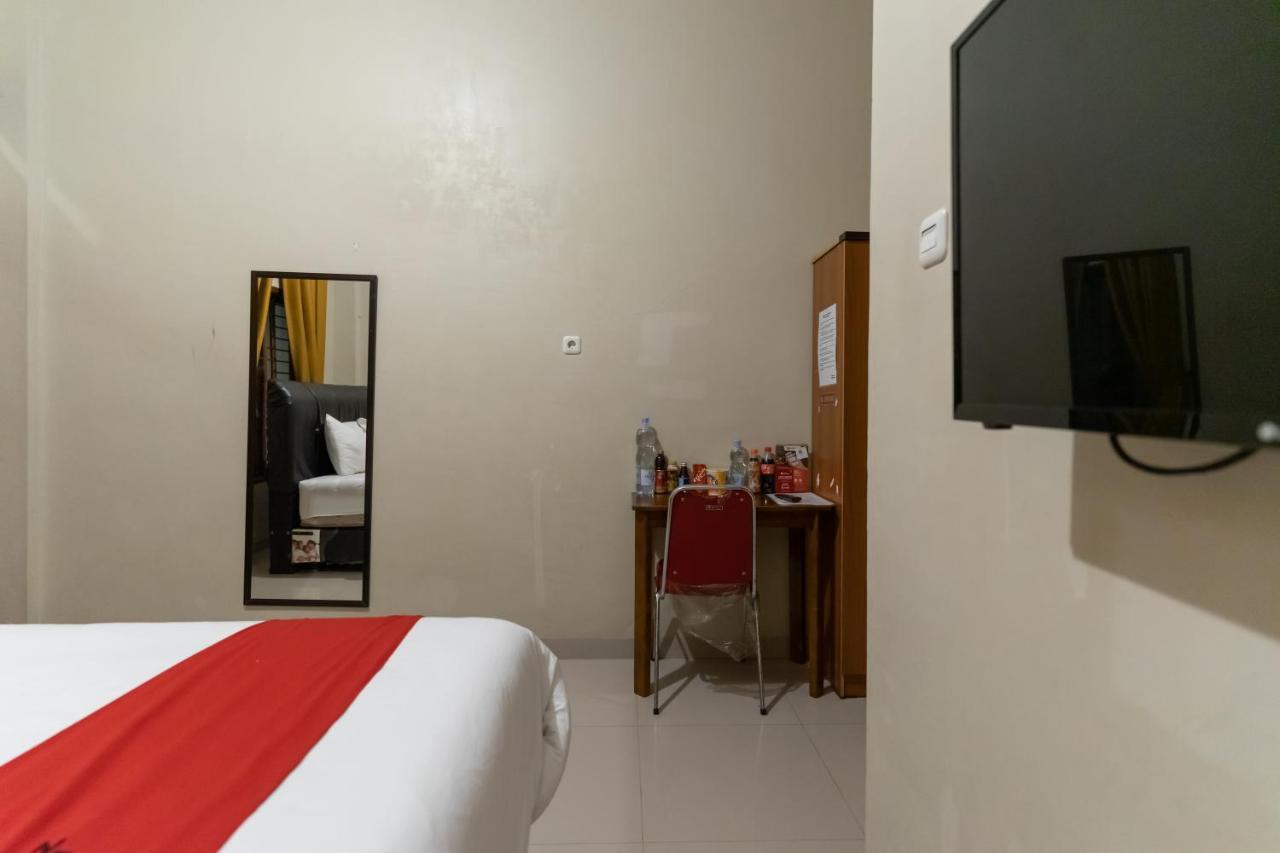 Reddoorz At Joyce Guest House Medan Exteriér fotografie