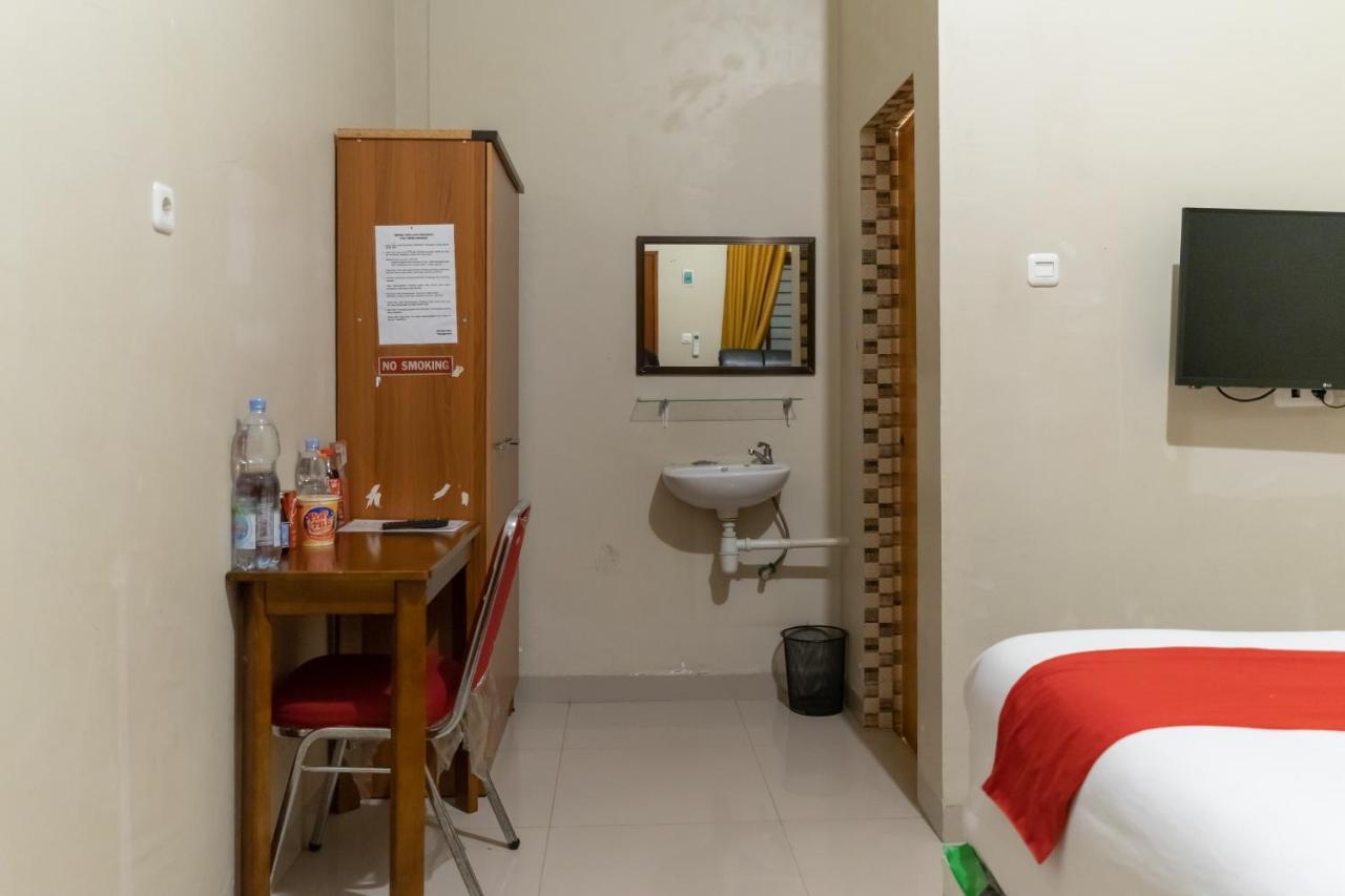 Reddoorz At Joyce Guest House Medan Exteriér fotografie