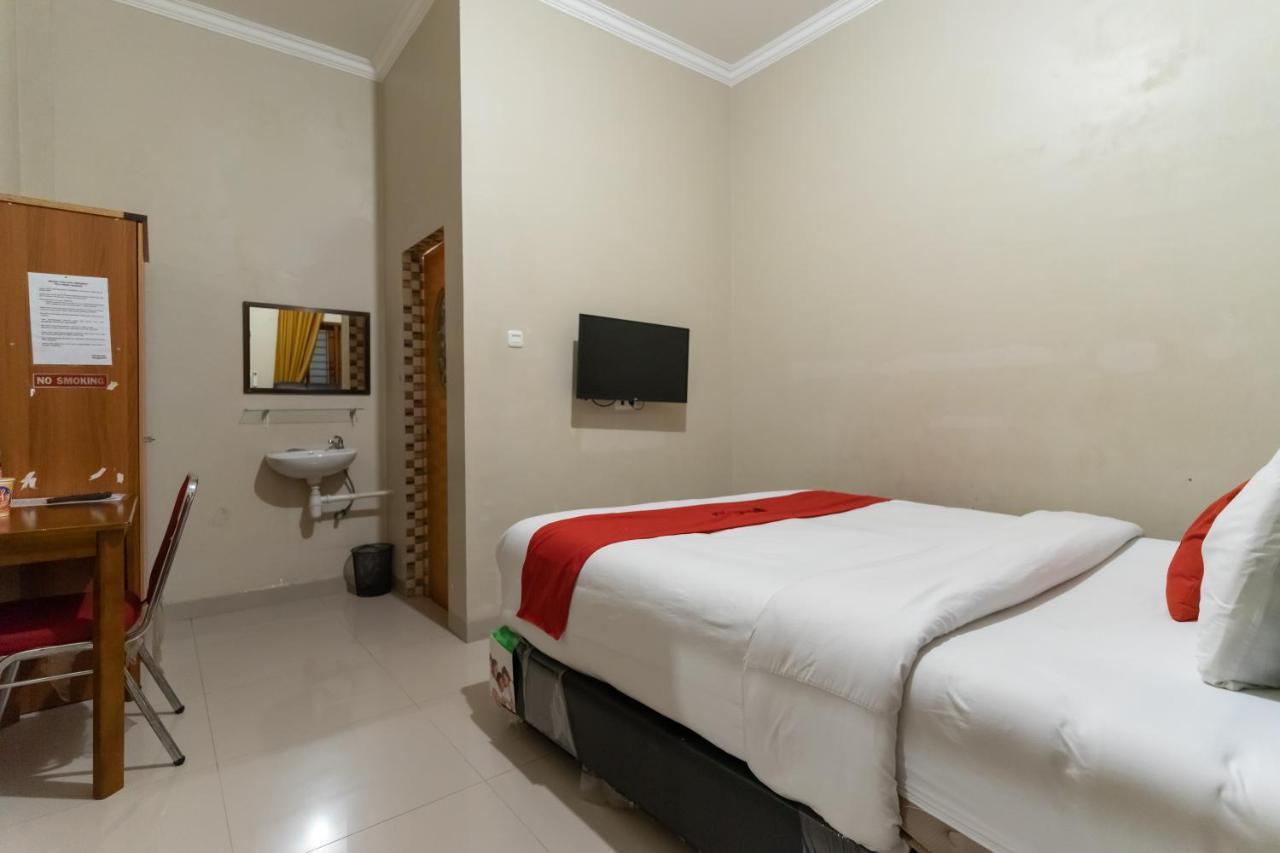 Reddoorz At Joyce Guest House Medan Exteriér fotografie