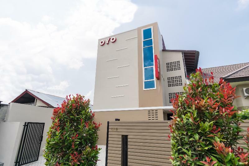 Reddoorz At Joyce Guest House Medan Exteriér fotografie